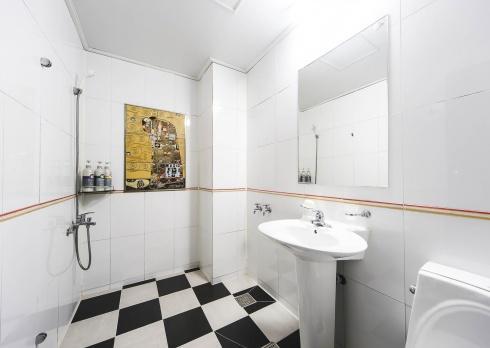 1000m2 1 slaapkamer, 1 privé badkamer Appartement in Uichang-gu Changwon Buitenkant foto