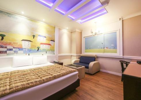 1000m2 1 slaapkamer, 1 privé badkamer Appartement in Uichang-gu Changwon Buitenkant foto